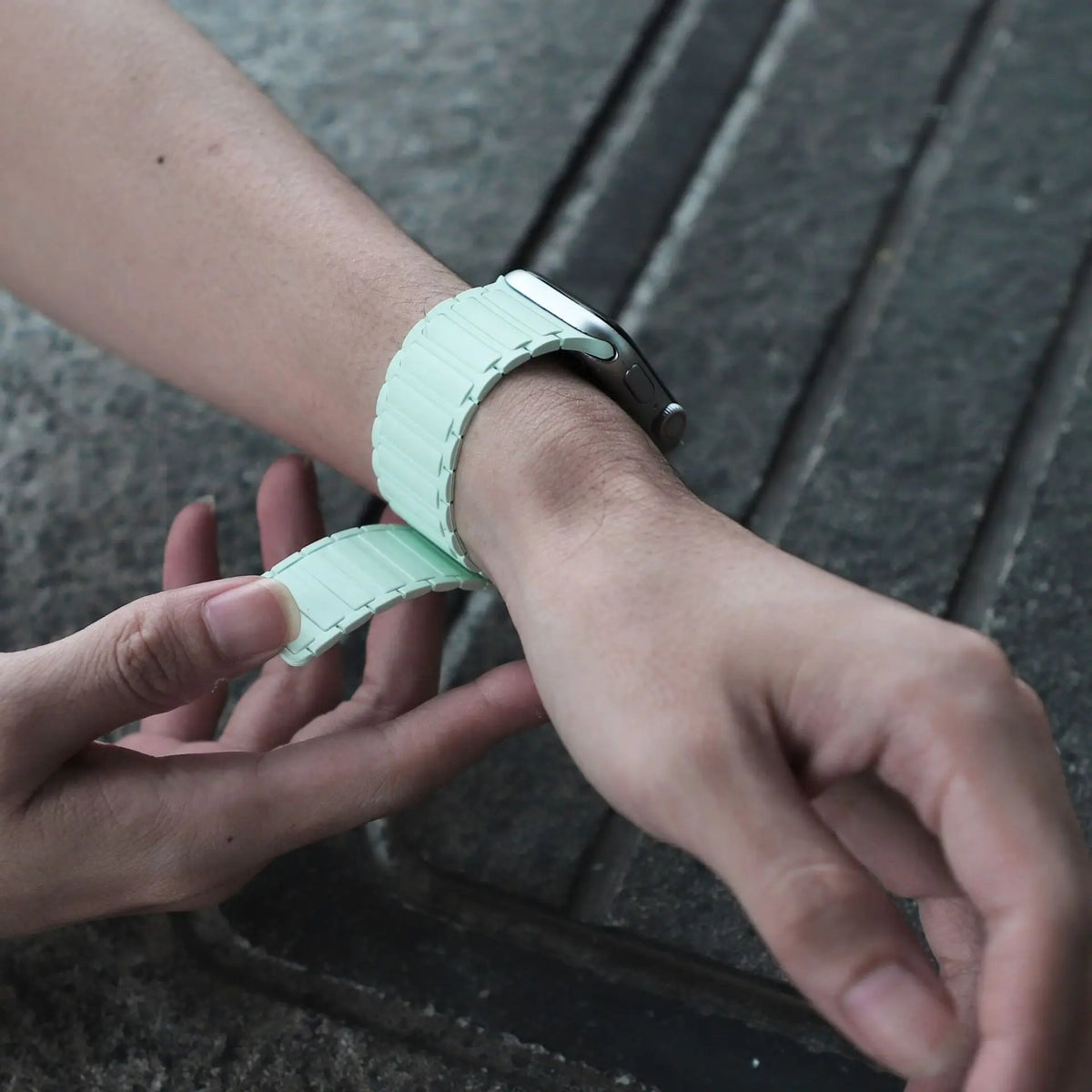 Magnetic Silicone Loop Strap for Apple Watch 40/41mm, 42mm (Series 10/11) & 44/45/46/49mm – Solid and Two-Tone Colours