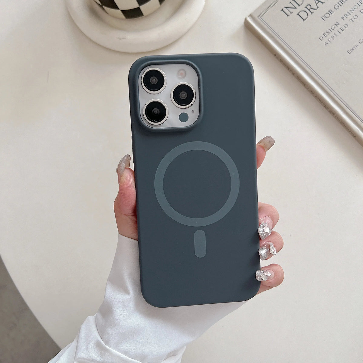 Bright Colour Liquid Silicone Phone Case with Magnetic Back for iPhone 14, 15 & 16 Models - Soft Matte Cover for Wireles